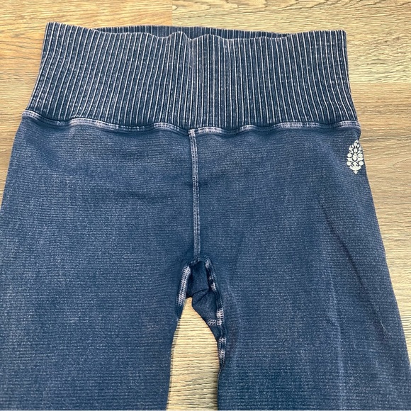Free People Movement High-Rise 7/8 Length Good Karma Legging XS-SMALL - Picture 2 of 11